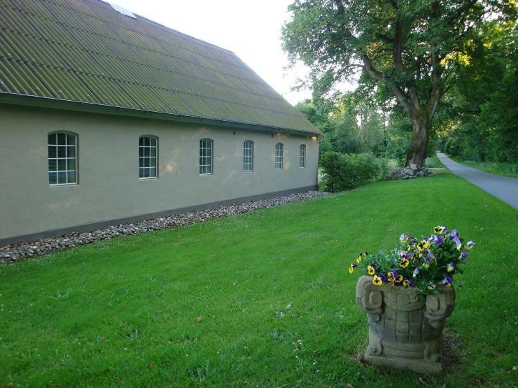 Engelsholm Bed & Breakfast Bredsten  Buitenkant foto